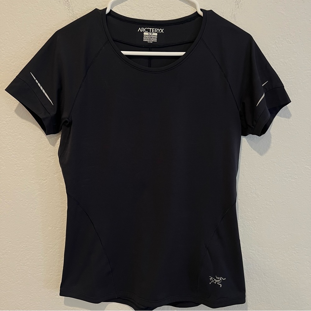 Arc'teryx Crew Neck Navy Top